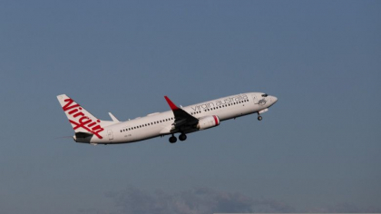 Alertă la bordul unui avion, după ce un bărbat complet dezbrăcat a început să alerge printre scaune, în timpul zborului Alertă la bordul unui avion, după ce un bărbat complet dezbrăcat a început să alerge printre scaune, în timpul zborului