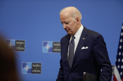 Joe Biden, în prima sa vizită de stat în Franţa, la invitație lui Macron, pe 8 iunie
 Joe Biden, în prima sa vizită de stat în Franţa, la invitație lui Macron, pe 8 iunie