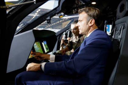 Emmanuel Macron a intervenit personal pentru a scăpa Airbus de sancțiunile împotriva titanului rusesc. Sursele diplomatice vorbesc de eforturi disperate în spatele culiselor
Emmanuel Macron a intervenit personal pentru a scăpa Airbus de sancțiunile împotriva titanului rusesc. Sursele diplomatice vorbesc de eforturi disperate în spatele culiselor