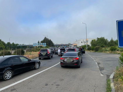 Flux normal de călători și autovehicule la vama Leușeni-Albița - FOTO