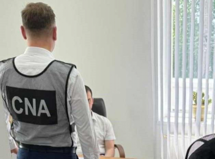 Avocat din capitală, reținut în momentul când returna mita de 4 mii euro, pentru că nu și-ar fi îndeplinit promisiunea