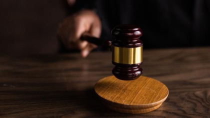 Angajat al Biroului Migrație și Azil - trimis în judecată, după i-a ajutat pe doi ucraineni să ajungă ilegal în Moldova. Ce spun procurorii PCCOCS