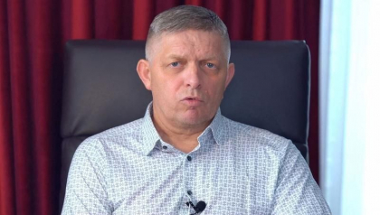 Alegeri Europarlamentare 2024 Slovacia. Surpriză: opoziția pro-europeană câștigă în fața partidului lui Fico, la o lună după tentativa de asasinat
Alegeri Europarlamentare 2024 Slovacia. Surpriză: opoziția pro-europeană câștigă în fața partidului lui Fico, la o lună după tentativa de asasinat