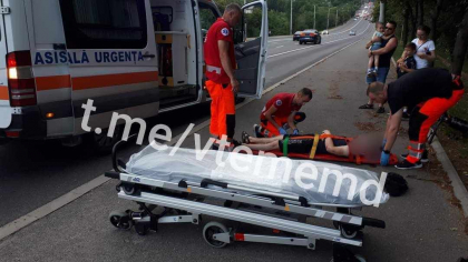 Un tânăr a ajuns la spital, după ce a căzut de pe bicicletă - FOTO Un tânăr a ajuns la spital, după ce a căzut de pe bicicletă - FOTO