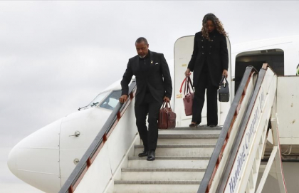Avionul vicepreședintelui din Malawi a fost dat dispărut. Zece persoane se află la bord
Avionul vicepreședintelui din Malawi a fost dat dispărut. Zece persoane se află la bord