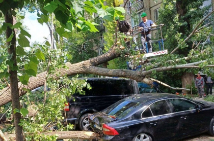 Situație de forță majoră, în Chișinău. Sute de intervenții au loc în capitală - GALERIE FOTO Situație de forță majoră, în Chișinău. Sute de intervenții au loc în capitală - GALERIE FOTO