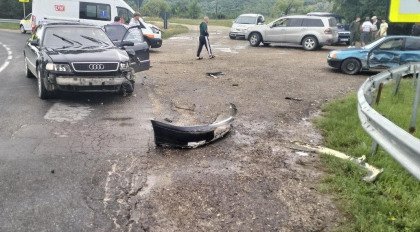 Fetiţă de 9 ani, rănită într-un accident rutier produs în satul Semeni din raionul Ungheni - FOTO Fetiţă de 9 ani, rănită într-un accident rutier produs în satul Semeni din raionul Ungheni - FOTO