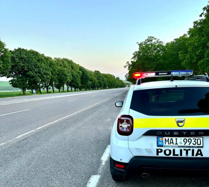 Circa 50 de șoferi, prinși băuți la volan, în acest weekend. Câți conducători au fost trași pe dreapta pentru alte încălcări Circa 50 de șoferi, prinși băuți la volan, în acest weekend. Câți conducători au fost trași pe dreapta pentru alte încălcări