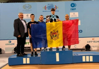 Alexandru Baldji a cucerit trei medalii de aur la Campionatul European de Haltere - FOTO Alexandru Baldji a cucerit trei medalii de aur la Campionatul European de Haltere - FOTO