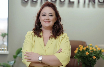 Te-ai săturat să lucrezi pentru visele altor persoane și te gândești să devii antreprenor? Chiar dacă prima afacere pare o provocare, există specialişti care te pot îndruma cum să-ţi transformi ideea într-un business 