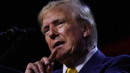 Trump spune că străinilor cu diplome de studii superioare obţinute în SUA ar trebui să li se acorde „automat” rezidenţă permanentă Trump spune că străinilor cu diplome de studii superioare obţinute în SUA ar trebui să li se acorde „automat” rezidenţă permanentă