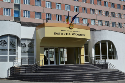 Investigația a luat sfârșit. Mai mulți medici de la Institutul Oncologic au fost eliberați din funcție și serviciu pentru că cereau bani de la pacienți ca să-i opereze sau să-i consulte fără rând 