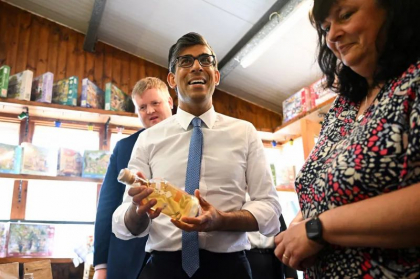 Scandalul pariurilor electorale din Marea Britanie ia amploare: un al patrulea oficial, membru de rang înalt al Partidului Conservator, este anchetat
Scandalul pariurilor electorale din Marea Britanie ia amploare: un al patrulea oficial, membru de rang înalt al Partidului Conservator, este anchetat