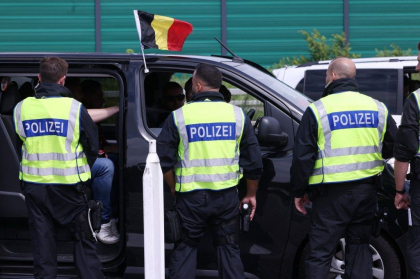 Un tânăr român, lovit cu maceta într-o comună belgiană după finalul meciului România – Belgia