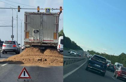Ambuteiaj kilometric, filmat la Stăuceni: A căzut nisipul dintr-un camion - FOTO Ambuteiaj kilometric, filmat la Stăuceni: A căzut nisipul dintr-un camion - FOTO