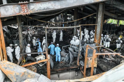 CEO-ul unei companii sud-coreene de baterii cu litiu își cere scuze după incendiul devastator care a ucis 23 de angajați CEO-ul unei companii sud-coreene de baterii cu litiu își cere scuze după incendiul devastator care a ucis 23 de angajați