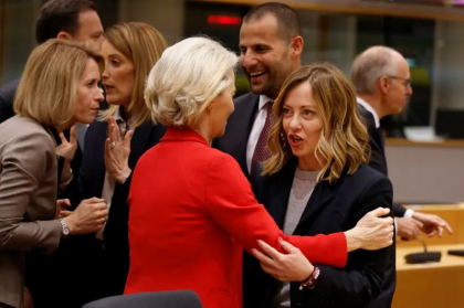 Giorgia Meloni critică împărțirea funcțiilor de conducere ale UE și acuză că ignoră votul de la urne
Giorgia Meloni critică împărțirea funcțiilor de conducere ale UE și acuză că ignoră votul de la urne