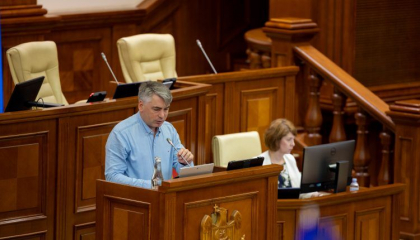 Votat în Parlament. Tinerii specialiști în medicină și farmacie vor primi compensații și indemnizații majorate Votat în Parlament. Tinerii specialiști în medicină și farmacie vor primi compensații și indemnizații majorate