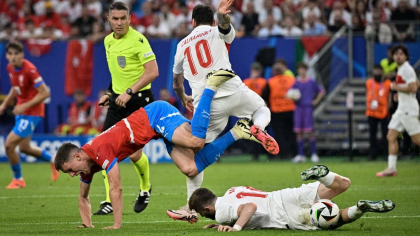 Cehia - Turcia 1-2. Calificare dramatică pentru turci în optimile de finală într-un meci arbitrat de Istvan Kovacs Cehia - Turcia 1-2. Calificare dramatică pentru turci în optimile de finală într-un meci arbitrat de Istvan Kovacs