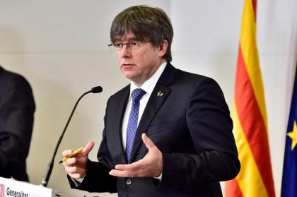 Carles Puigdemont nu scapă de mandatul de arestare emis pe numele său. Justiția din Spania refuză să-l amnistieze
