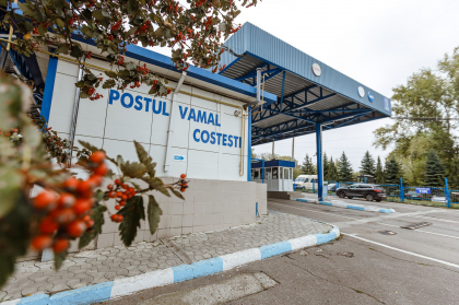 Un moldovean care venea din Germania a fost oprit la vama Costești: Cum a încercat să ascundă o armă pneumatică Un moldovean care venea din Germania a fost oprit la vama Costești: Cum a încercat să ascundă o armă pneumatică