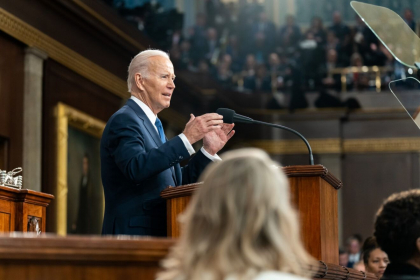Biden acordă vineri un interviu de mare risc. Dacă ratează, candidatura mai atârnă de un fir de ață Biden acordă vineri un interviu de mare risc. Dacă ratează, candidatura mai atârnă de un fir de ață