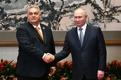 Viktor Orban merge astăzi la Moscova pentru discuții cu Vladimir Putin, o vizită ce îngrijorează UE: „Nu am nevoie de un mandat, deoarece nu reprezint nimic” Viktor Orban merge astăzi la Moscova pentru discuții cu Vladimir Putin, o vizită ce îngrijorează UE: „Nu am nevoie de un mandat, deoarece nu reprezint nimic”