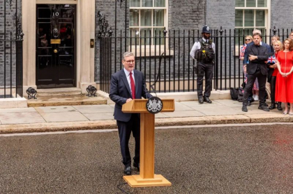 Keir Starmer, noul premier britanic, promite în primul său discurs de la Downing Street „acțiuni, nu doar vorbe” pentru reconstrucția țării Keir Starmer, noul premier britanic, promite în primul său discurs de la Downing Street „acțiuni, nu doar vorbe” pentru reconstrucția țării