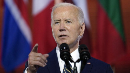 Biden în colimator. NYT: „E pe cale să se facă de râs”. Trump îl provoacă la o nouă dezbatere și o partidă de golf Biden în colimator. NYT: „E pe cale să se facă de râs”. Trump îl provoacă la o nouă dezbatere și o partidă de golf