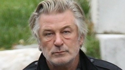 Actorul Alec Baldwin a fost acuzat că a încălcat regulile de securitate. Cât timp riscă să stea după gratii Actorul Alec Baldwin a fost acuzat că a încălcat regulile de securitate. Cât timp riscă să stea după gratii