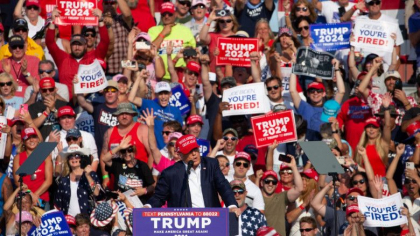 Cine era spectatorul care a fost ucis la mitingul organizat de Trump: „A încercat să-și protejeze familia. A murit ca un erou”