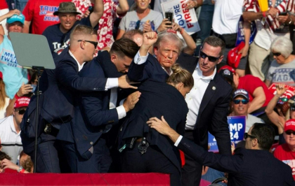 Momentul în care s-a tras asupra lui Trump la mitingul din Pennsylvania. „Glonțul mi-a străpuns urechea” - VIDEO Momentul în care s-a tras asupra lui Trump la mitingul din Pennsylvania. „Glonțul mi-a străpuns urechea” - VIDEO