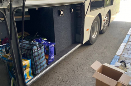 Două cutii „prețioase”: Ce au găsit vameșii într-un autocar cu pasageri care se întorcea din Cehia - FOTO