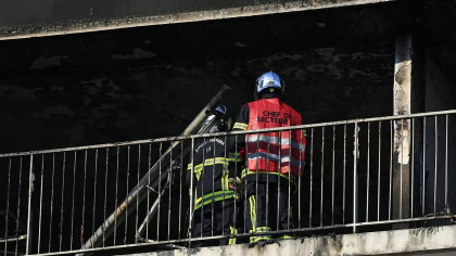 Detalii cumplite despre cei 7 morți din apartamentul care a ars, la Nisa. Trei sunt copii, toți din aceeași familie. Anchetatorii vorbesc despre „act criminal” Detalii cumplite despre cei 7 morți din apartamentul care a ars, la Nisa. Trei sunt copii, toți din aceeași familie. Anchetatorii vorbesc despre „act criminal”