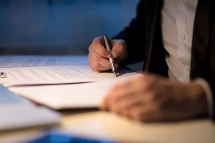 Un fost angajat SIS - trimis în judecată pentru încasarea ilegală a salariului de la ASP. Cum s-a întâmplat totul. Detaliile PA Un fost angajat SIS - trimis în judecată pentru încasarea ilegală a salariului de la ASP. Cum s-a întâmplat totul. Detaliile PA