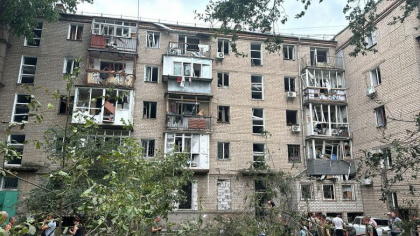 Un copil a murit după ce o rachetă rusească a lovit un loc de joacă dintr-o localitate din sudul Ucrainei Un copil a murit după ce o rachetă rusească a lovit un loc de joacă dintr-o localitate din sudul Ucrainei