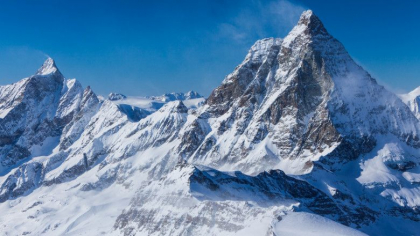 Cum au fost recuperate cadavrele înghețate ale alpiniștilor din „zona morții” a Muntelui Everest, după mai bine de 10 ani Cum au fost recuperate cadavrele înghețate ale alpiniștilor din „zona morții” a Muntelui Everest, după mai bine de 10 ani
