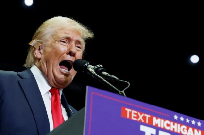 Glonțul i-a trecut la mai putin de 1 centimetru de cap, anunță fostul medic al lui Donald Trump, care în trecut spunea că republicanul „ar putea trăi până la 200 de ani”. Cum se vindecă rana
Glonțul i-a trecut la mai putin de 1 centimetru de cap, anunță fostul medic al lui Donald Trump, care în trecut spunea că republicanul „ar putea trăi până la 200 de ani”. Cum se vindecă rana
