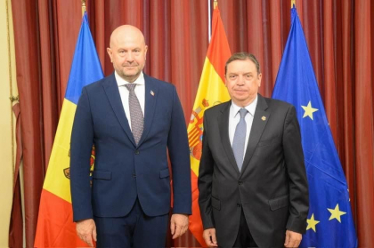 Ministrul Agriculturii, Vladimir Bolea, la întrevedere cu omologul său spaniol, Luis Planas. Despre ce au discutat cei doi oficiali - FOTO Ministrul Agriculturii, Vladimir Bolea, la întrevedere cu omologul său spaniol, Luis Planas. Despre ce au discutat cei doi oficiali - FOTO