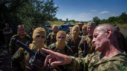 Mărturisirile pușcăriașilor ucraineni care au ales să lupte: „Vreau să îmi apăr casa. Putin este un ticălos” Mărturisirile pușcăriașilor ucraineni care au ales să lupte: „Vreau să îmi apăr casa. Putin este un ticălos”