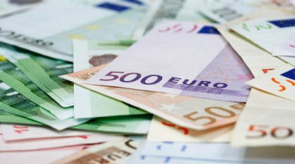 Inițiativa ce prevede indemnizațiile lunare de până la 500 de euro pentru copiii diplomaților va fi suspendată. Mihai Popșoi: „Plecăm urechea la reacția cetățenilor”
