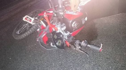 Accident tragic la Orhei. O adolescentă de 17 ani a murit, iar doi băieți de 14 ani au ajuns la spital, după ce au fost loviți de un motociclist. Poliția vine cu detalii - FOTO
