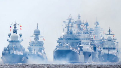Moscova trimite pe mare sute de nave şi de ambarcaţiuni de luptă. Încep exerciții majore ale marinei ruse Moscova trimite pe mare sute de nave şi de ambarcaţiuni de luptă. Încep exerciții majore ale marinei ruse
