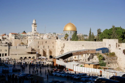 Israelienii sunt sfătuiți „să-și pregătească adăposturile antiatomice”, pe fondul amenințărilor Iranului. Supermarketurile raportează o creștere a vânzărilor la bunuri de bază Israelienii sunt sfătuiți „să-și pregătească adăposturile antiatomice”, pe fondul amenințărilor Iranului. Supermarketurile raportează o creștere a vânzărilor la bunuri de bază