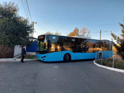 Bilete false, vândute de un taxator de autobuz. Angajatul urmează să ajungă pe mâna procurorilor