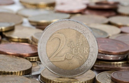 Un macedonean, angajat al Ministerului de Interne, a falsificat milioane de monede de 2 euro Un macedonean, angajat al Ministerului de Interne, a falsificat milioane de monede de 2 euro