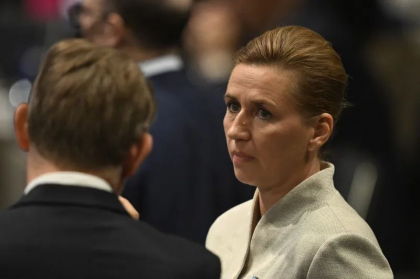Ce pedeapsă a primit bărbatul care a atacat-o pe șefa guvernului danez în centrul capitalei Copenhaga Ce pedeapsă a primit bărbatul care a atacat-o pe șefa guvernului danez în centrul capitalei Copenhaga