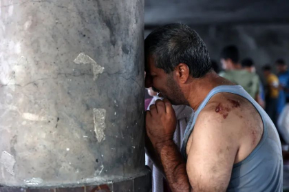 Fâșia Gaza: Peste 100 de morți după un atac aerian asupra unei școli – surse palestiniene. Israelul spune că a lovit un centru de comandă Hamas Fâșia Gaza: Peste 100 de morți după un atac aerian asupra unei școli – surse palestiniene. Israelul spune că a lovit un centru de comandă Hamas