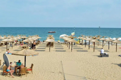 Bulgaria va avea anul acesta turiști străini cât dublul populației – estimare. Experții spun însă că are o problemă la Marea Neagră