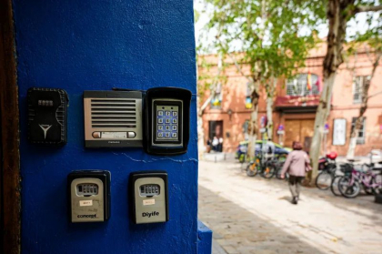 Primăria orașului Sevilla vrea să oprească alimentarea cu apă pentru 5.000 de apartamente închiriate ilegal turiștilor Primăria orașului Sevilla vrea să oprească alimentarea cu apă pentru 5.000 de apartamente închiriate ilegal turiștilor